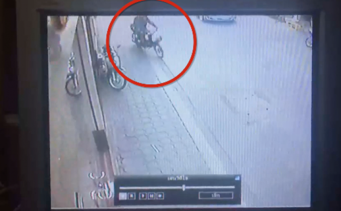 โจรบุกเดี่ยวปล้นร้านทองแต่ติดประตูนิรภัย