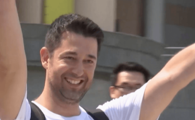 คู่รักชายรักชาย ได้สิทธิ์ดูแล “น้องคาร์เมน”