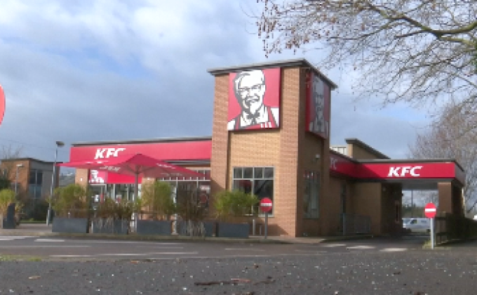 KFC ปิดหลายร้อยสาขาในอังกฤษ-เหตุขาดแคลนไก่