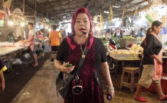 แม่ค้าหัวใส งัดกลยุทธ์เติมเงินโทรศัพท์มือถือให้ถึงที่