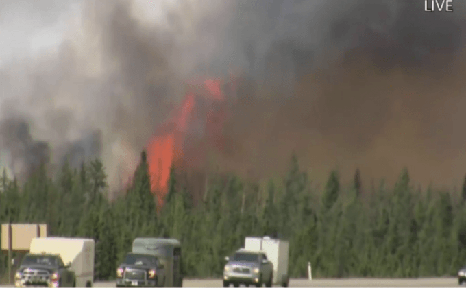 ไฟไหม้ป่าในแคนาดา