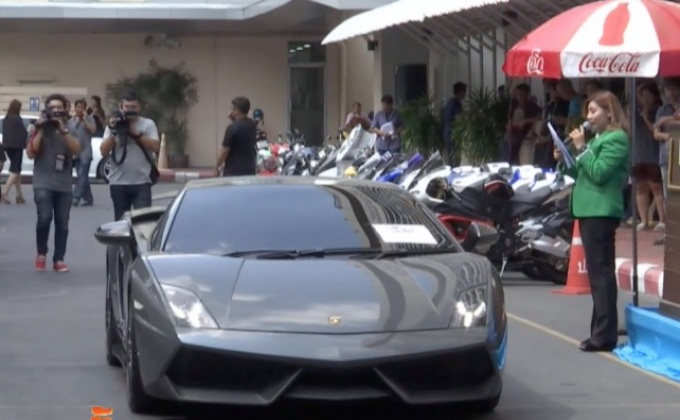 ขายทอดตลาด “ลัมโบกินี-บิ๊กไบค์” ของ “เบนซ์ เรซซิ่ง”