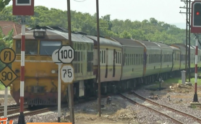 เตือนถ่ายเซลฟี่ขวางรางรถไฟ เสี่ยงเกิดอุบัติเหตุ