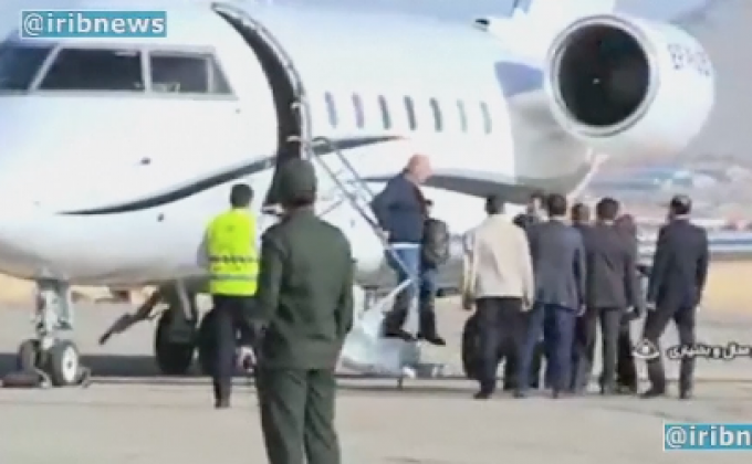 พบกล่องดำเครื่องบินตกในอิหร่านหลังปาร์ตี้สละโสด