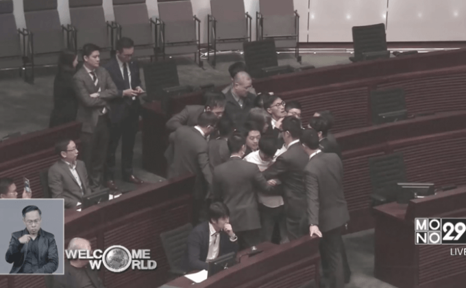 ศาลสูงฮ่องกงไต่สวนคดี 2 สมาชิกรัฐสภาสาบานตนเป็นโมฆะ