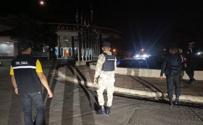 กอ.รมน. ตรวจเข้มพื้นที่เป้าหมาย รับมือโดรนไม่ทราบฝ่าย จัดชุดเคลื่อนที่เร็วสกัดกั้น พร้อมจับตาผู้เข้าเมืองผิดกม.- แรงงานต่างด้าว