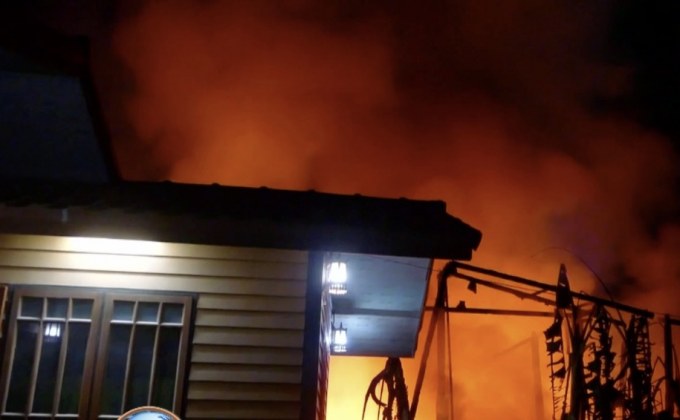 ไฟไหม้บ้านเผาเงินนับแสน