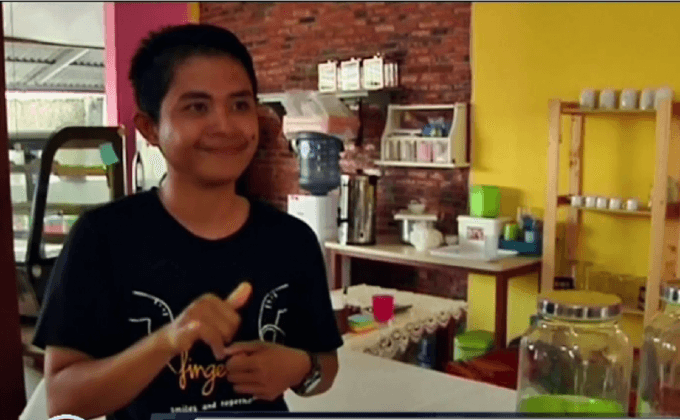 ร้านกาแฟเพื่อผู้บกพร่องทางการได้ยินในอินโดนีเซีย