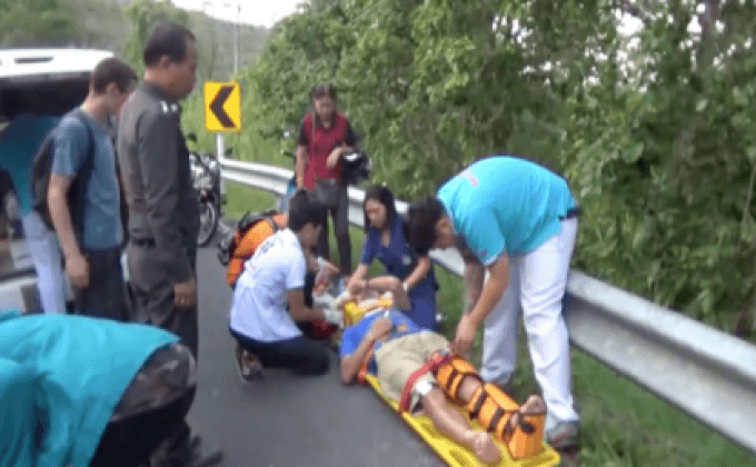 ขี่จักรยานยนต์ตกเหวบนดอยสุเทพบาดเจ็บ