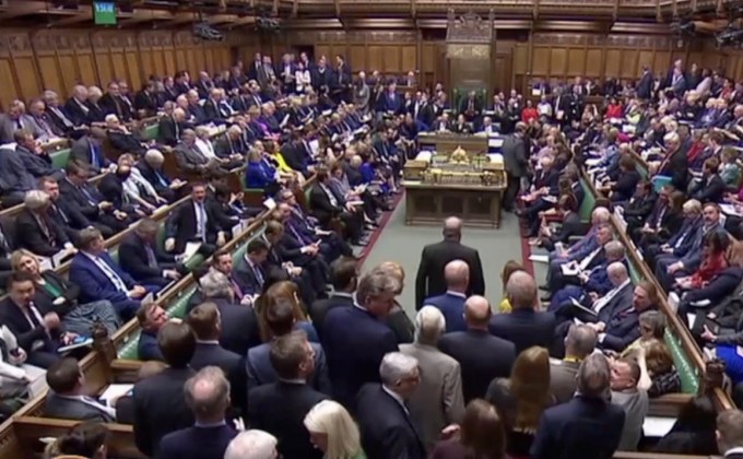 อังกฤษยังวุ่น ส.ส.ลงมติเลื่อนข้อตกลง“เบร็กซิท”