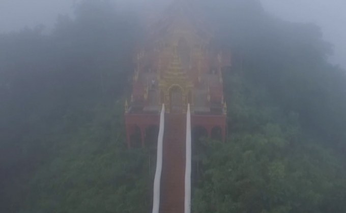 ทะเลหมอกบนยอดเขาวัดดอยพระฌาน จ.ลำปาง