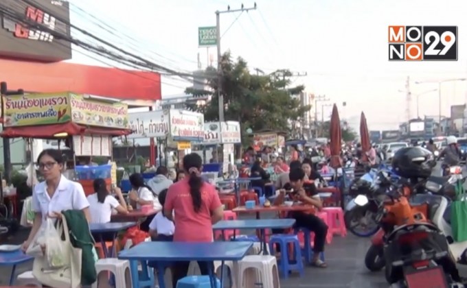 ชาวพิษณุโลกโวยตั้งร้านอาหารล้ำผิวจราจร